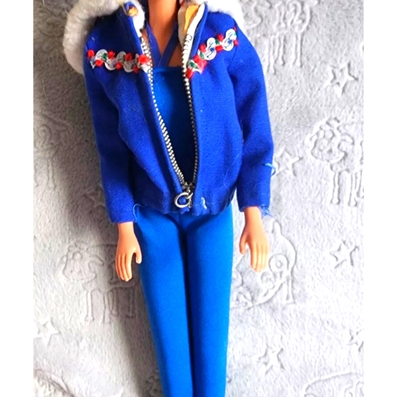 Vintage  sunkissed BARBIE Blond Ponytail comes with Barbie Ski Jacket - Picture 2 of 5
